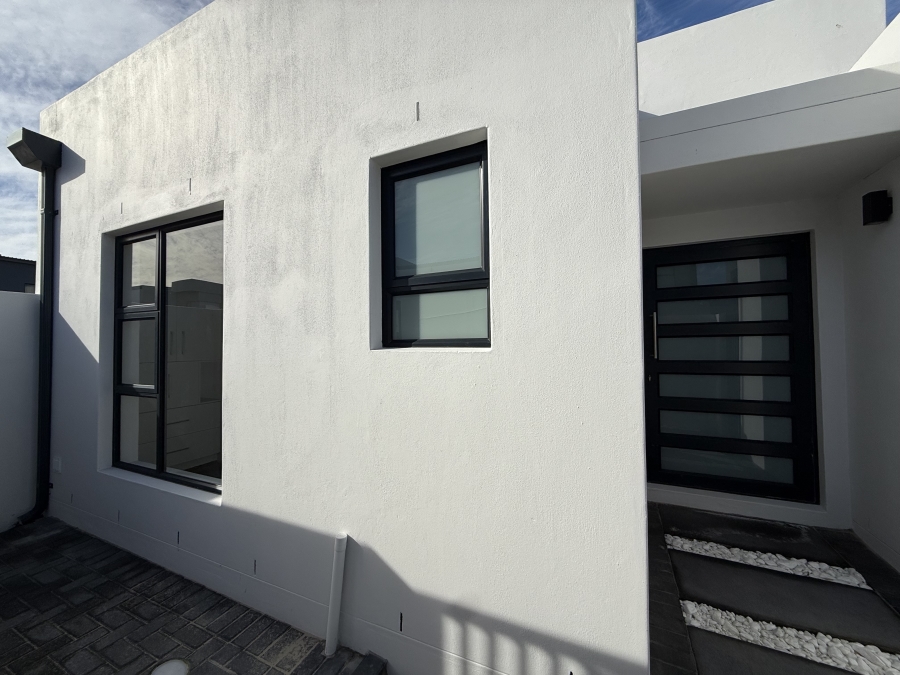 4 Bedroom Property for Sale in Sandown Western Cape